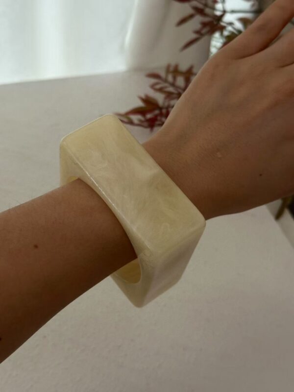Blooming Resin Bracelet - Imagen 3