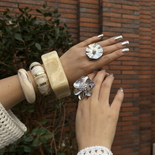 Blooming Resin Bracelet - Imagen 5